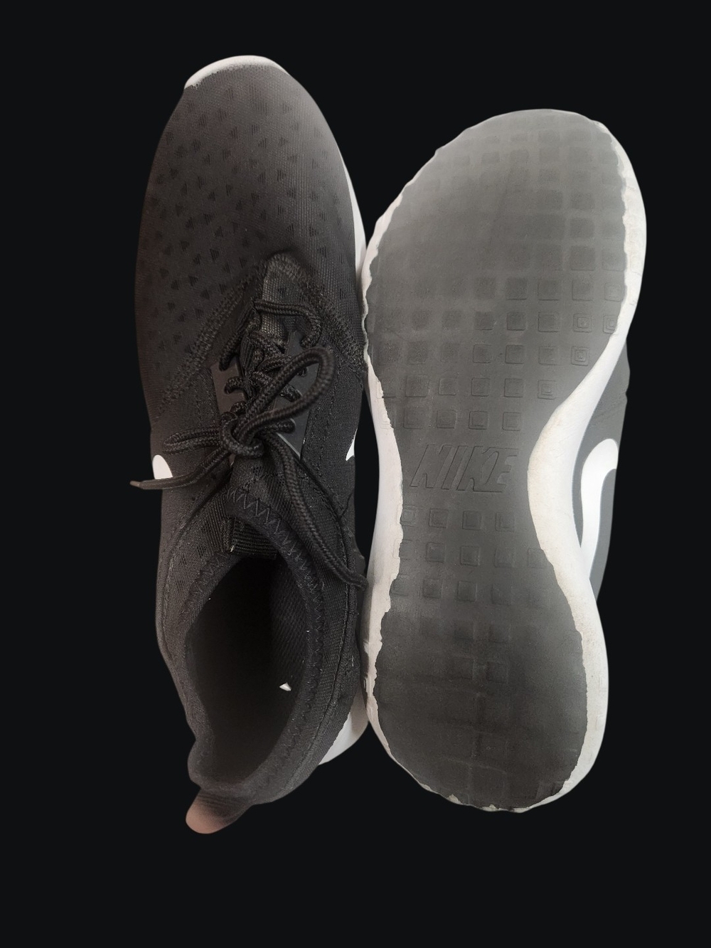 Nike Black and White Running Sneakers - Picture 5 of 9